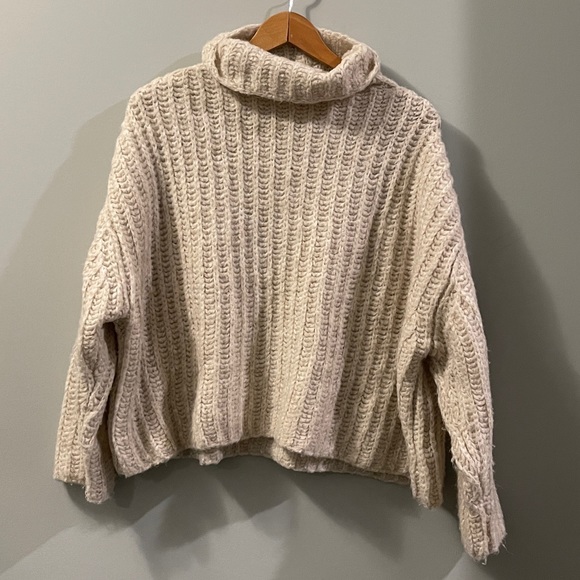 Free People Cream Sweater - Picture 2 of 6